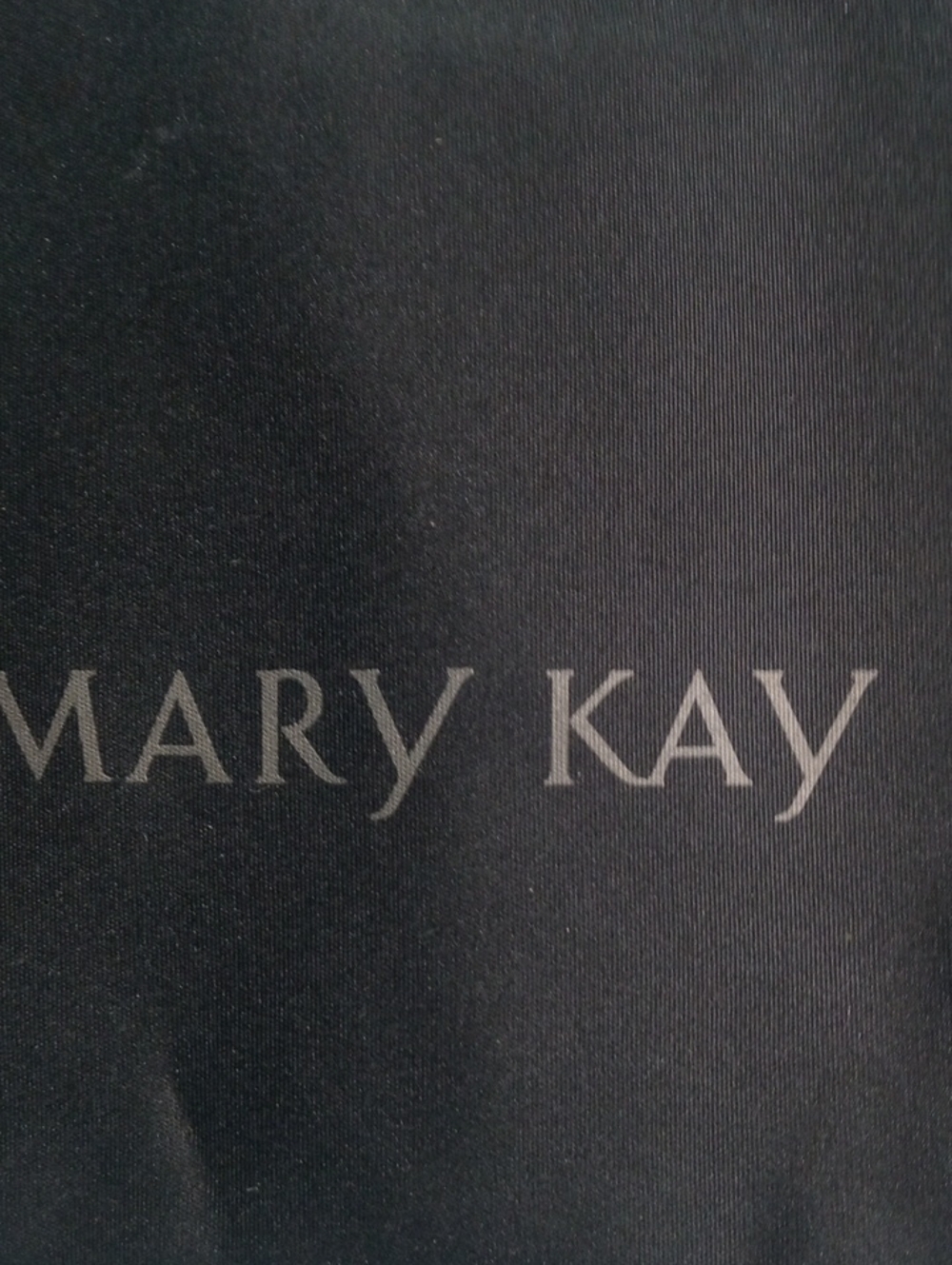MARY KAY MAKE UP BAG - Picture 3 of 9